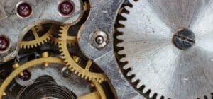 Quelle est la différence entre les roues droites et les roues hélicoïdales ? roues droites et roues hélicoïdales