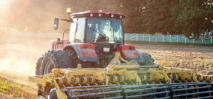 Palier auto-aligneur dans une machine agricole