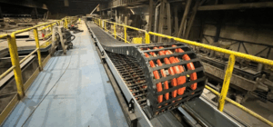 longue chaîne porte-câbles